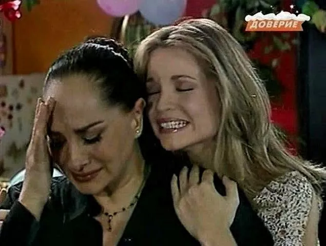 Susana Dosamantes (Matilde Linares), Ana Patricia Rojo (Niurka Linares) zdroj: imdb.com