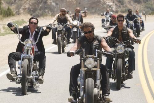 Michael Madsen (The Gent), Eric Balfour (Comanche), Larry Bishop (Pistolero) zdroj: imdb.com