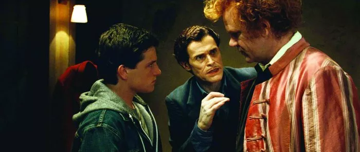 Willem Dafoe (Gavner Purl), John C. Reilly (Crepsley), Josh Hutcherson (Steve) zdroj: imdb.com