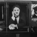 Chaplin sa vracia z flamu (1916) - Taxi Driver