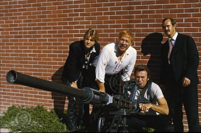 Clint Eastwood (Thunderbolt), Jeff Bridges (Lightfoot), George Kennedy (Red Leary), Geoffrey Lewis (Eddie Goody) zdroj: imdb.com