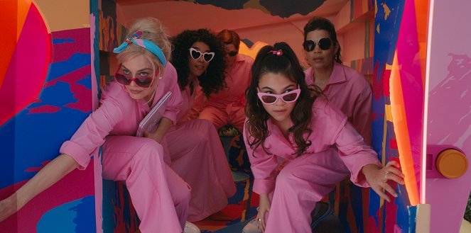 Margot Robbie (Barbie), Alexandra Shipp (Barbie), Ariana Greenblatt (Sasha), America Ferrera (Gloria)