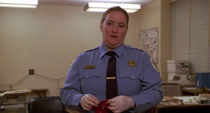 Rusty Schwimmer (Policewoman) zdroj: imdb.com