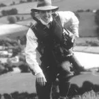Angličan, který vylezl na kopec (a slezl z hory) (1995) - Anson
