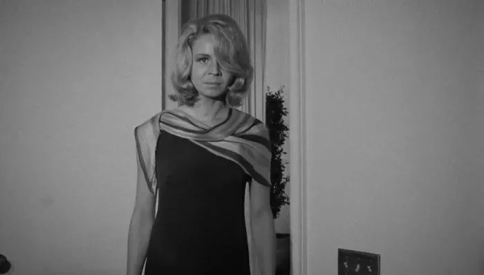 Znovuzrození (1966) - Nora Marcus