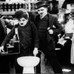 Chaplin obchodním příručím (1916)
